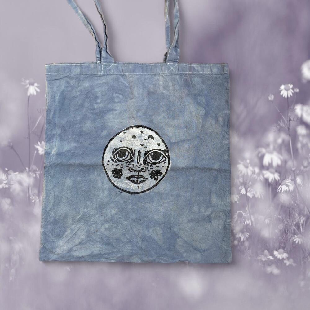 Full moon tote